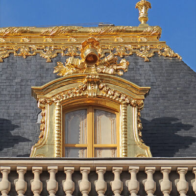 Fenêtre dorée du Château de Versailles